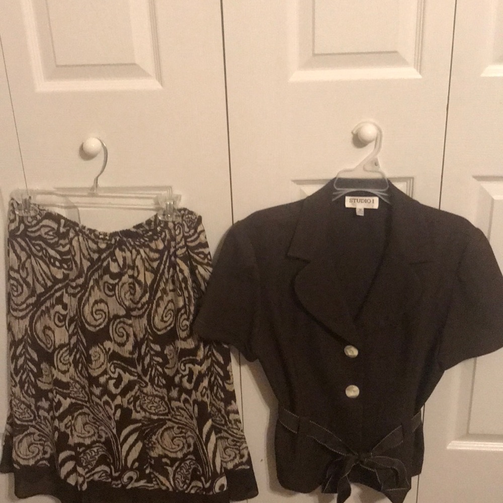 Dress suit